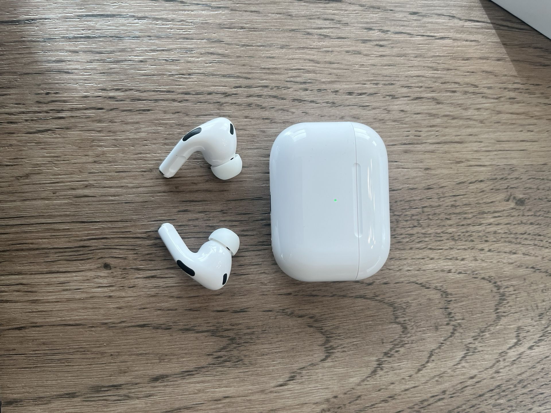 !SEND OFFER! AirPods Pro 2nd Generation with MagSafe Wireless Charging Case