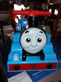 Tom tom car with to small cars