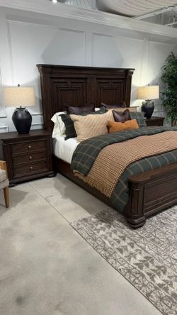 Dark Wood Queen/King Bed Frame with Nightstand