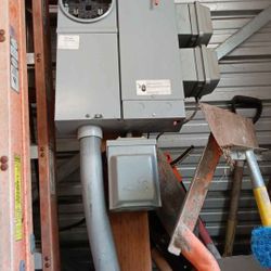 8' - 200amp. Quad G.C.F.I. Underground feed Temp.Power Pole