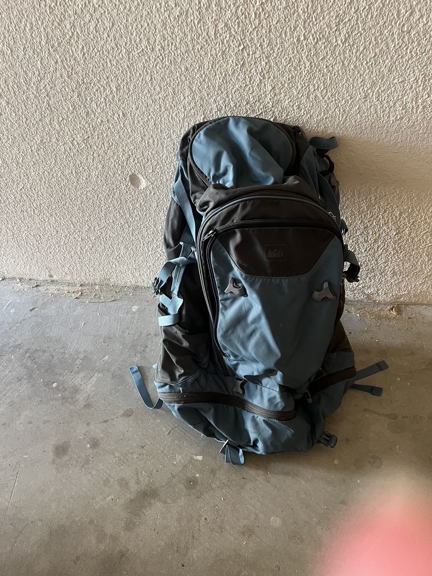 Women’s Backpacking Pack