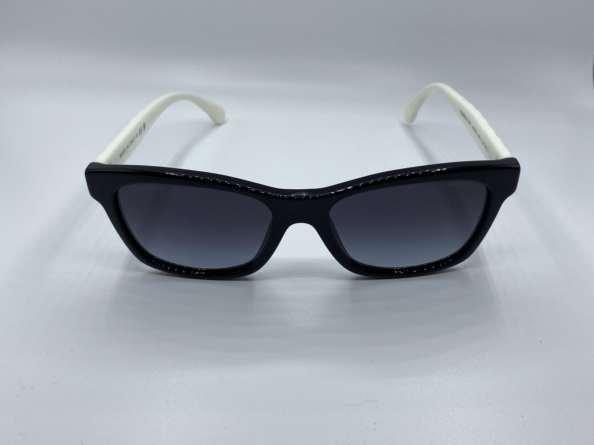 CHANEL CH5484 Sunglasses NEVER WORN Black And White 