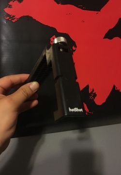 Skateboarding Hot Shot handle for phone