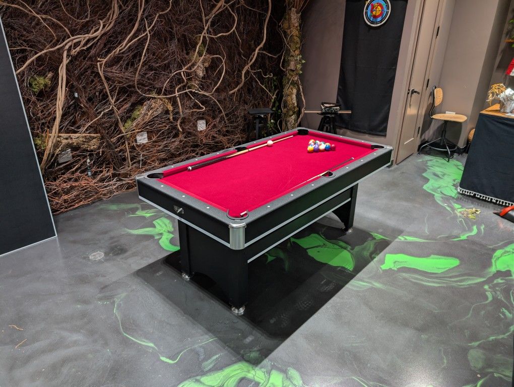 Hathaway Pool Table