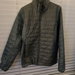 Patagonia Nano Puff Women’s Large 