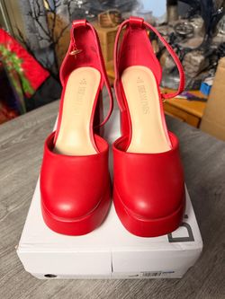 Dream Pairs Red High Heels - Size 7