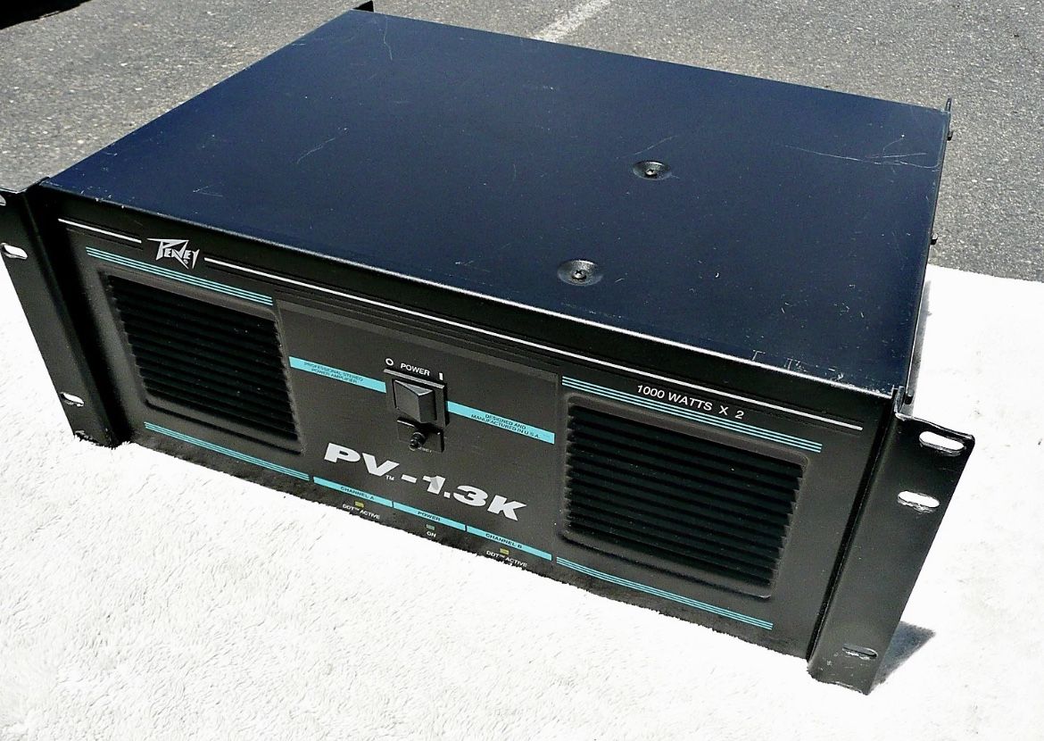 Peavey PV-1.3K Professional Stereo Power Amp with 1000 Watts Per Side Stereo - Made In USA Includes A Free Pro Audio Case Is Included