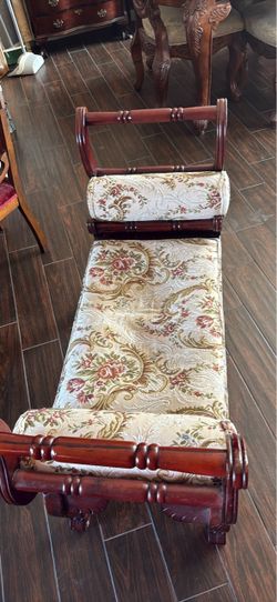 Antique Style Chaise Lounge Ottoman Bench
