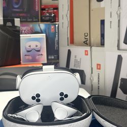 Meta Quest 3S 256GB All-In-One Virtual Reality Headset with Meta Carrying Case