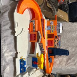 Hot Wheels City Playset with Track