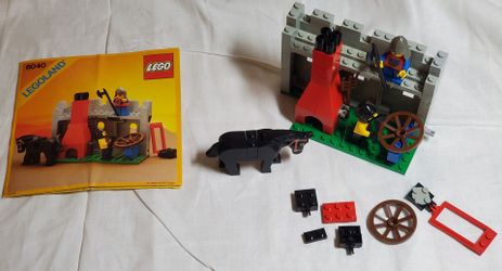 Lego 6040 Castle Series - Blacksmith Shop