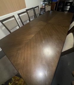 Thomasville Anacortes 9-piece Dining Table Set