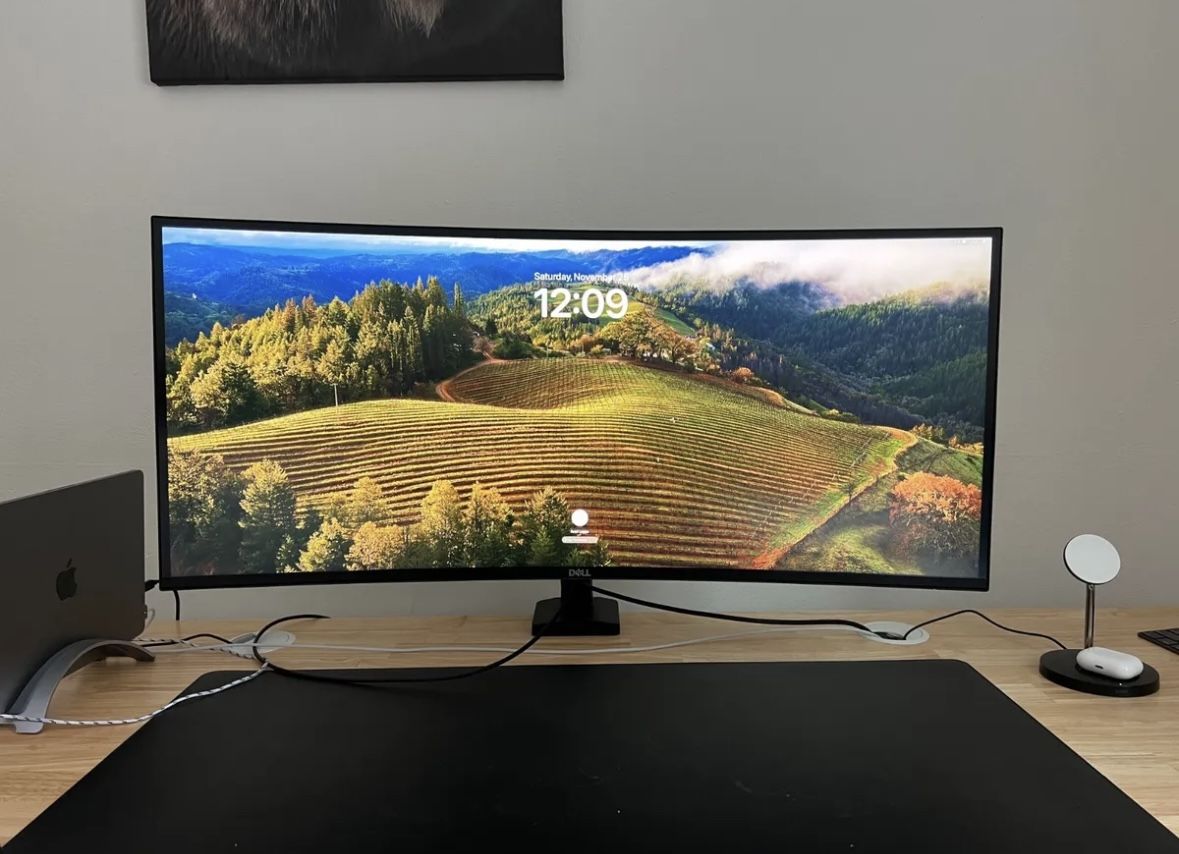 Dell U3421WE UltraSharp Curved, 34-in Ultrawide Monitor USB-C 60 Hz VESA Mount