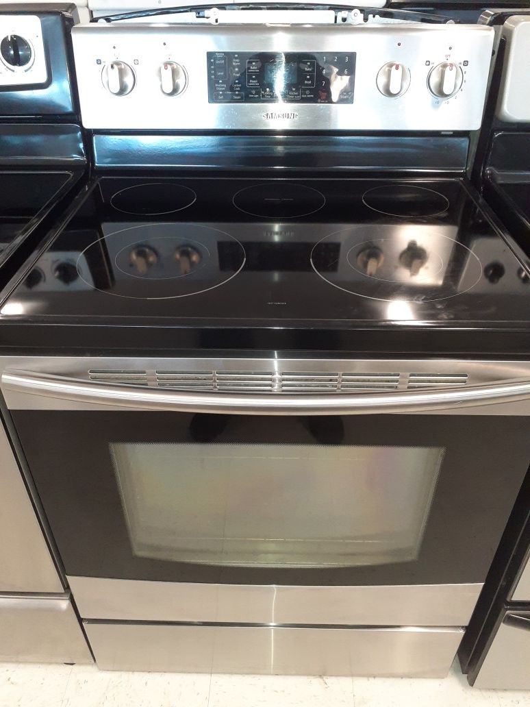 Samsung stove electric good condition 90 days warranty