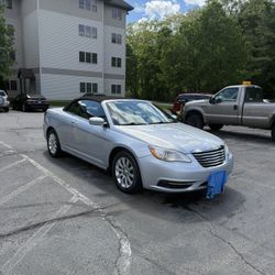 2011 Chrysler 200 Convertible 