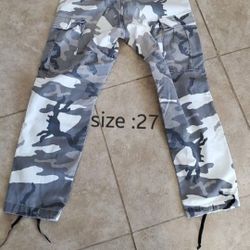 camouflage military pants /  Jeans (army) with pockets on the sides..   