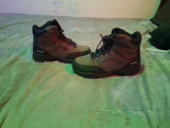10 1/2 WIDE US ARMY BOOTS