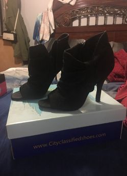 Woman shoes