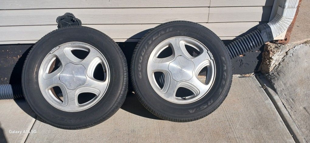2001 Chevy Monte Carlo SS Stock Rims & 2 Good Tires