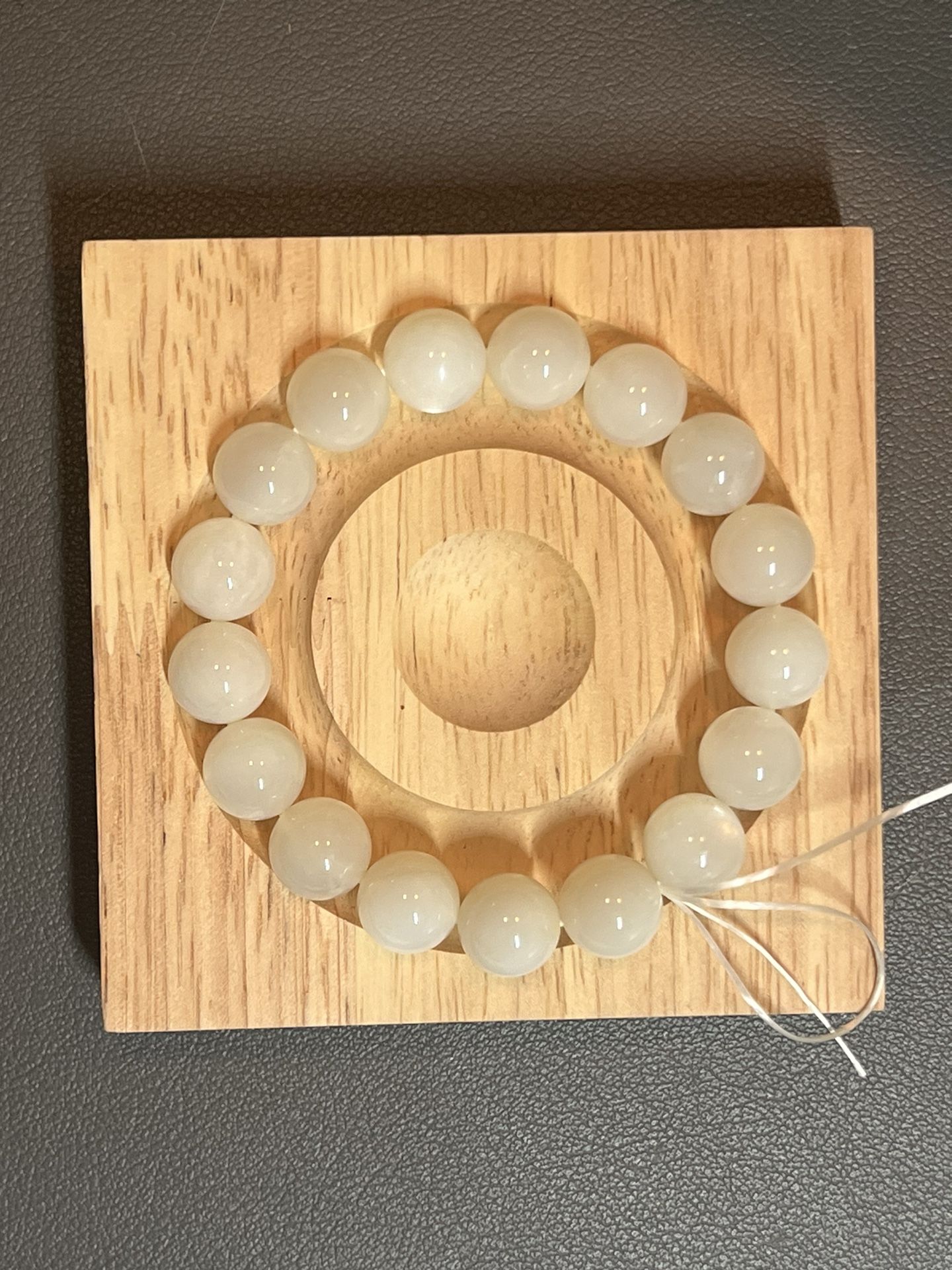 White Moonstone Bracelet – Feminine Energy & Inner Clarity