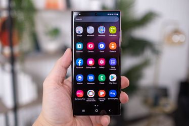 BLACK FRIDAY DEALS - 🚨 Samsung Galaxy S22 Ultra  – Just $289 or $1 to Take It Home Today! Save nearly $880 with Full 6 months Warranty