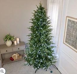 Bethlehem Lights 7.5 foot Christmas Tree with lights