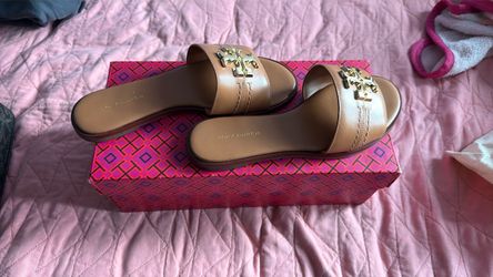Tory burch size 6