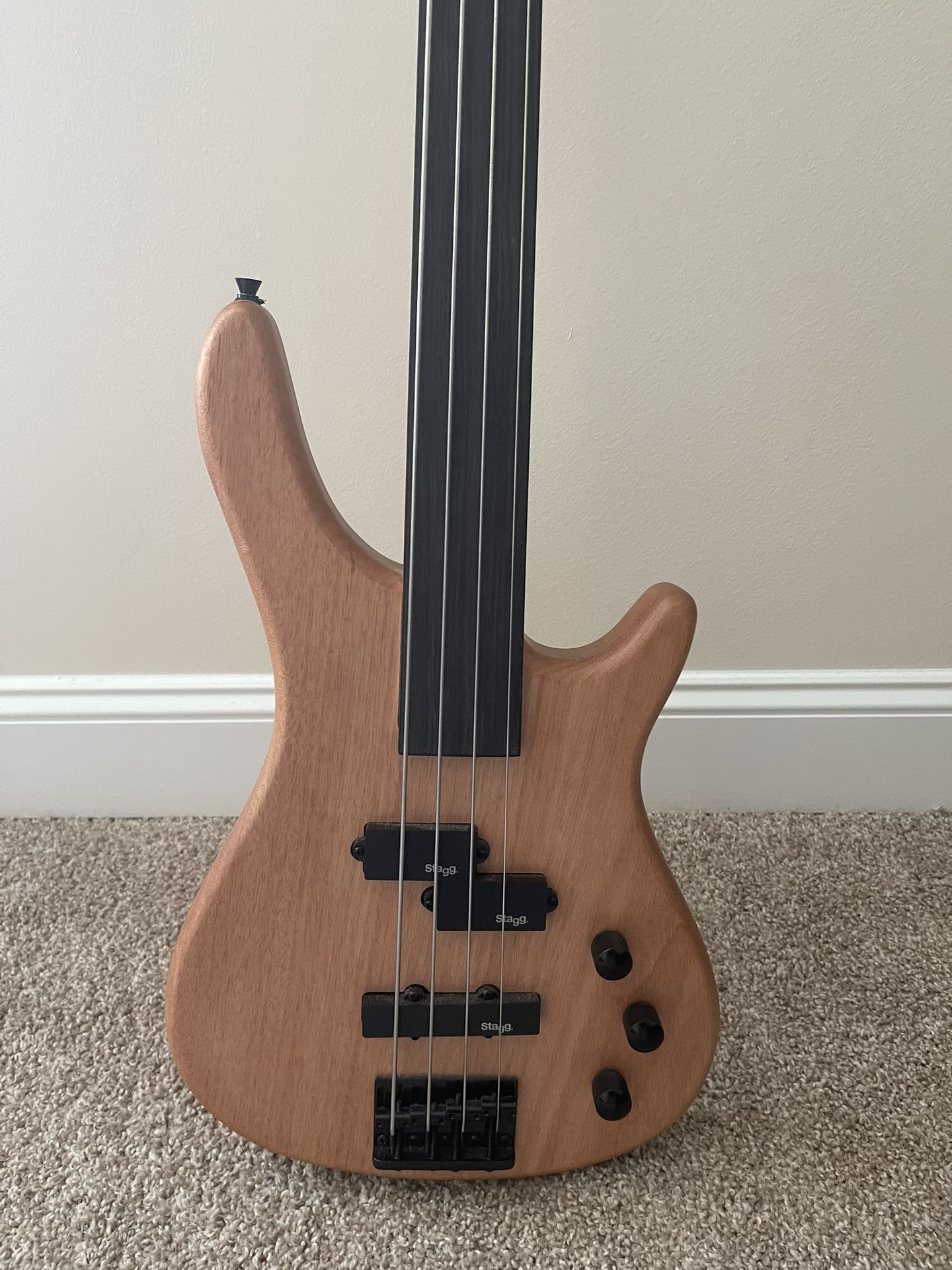 Stagg 4 String Fusion Bass Electric Guitar 