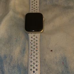 Rose Gold Apple Watch / series 9 / 45 mm / For Sale By Owner Msg For Details 