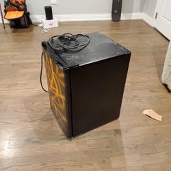 Mini Fridge 