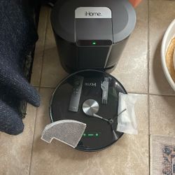 Ihome AUTOVAC Nova with Doc Robot Mop And Vacuum 