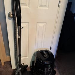 Hyla Vacuum Cleaner 