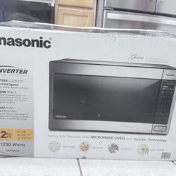 New Panasonic  Stainless Steel Countertop Microwave Oven  