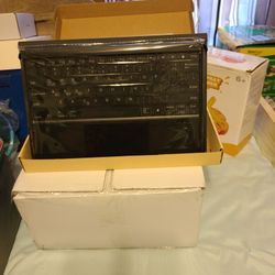 Galaxy Tablet Case with Keyboard