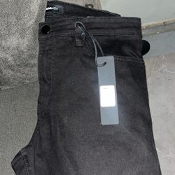 Fashion Nova Jeans (never worn)