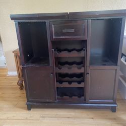 Server/ Bar / Small Buffet / Console With Wine Rack 