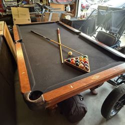 pool table 