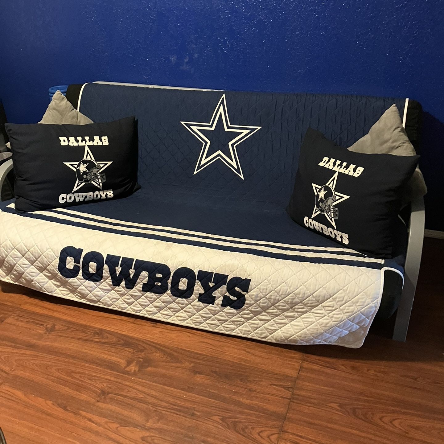 Dallas cowboys top couch pillows