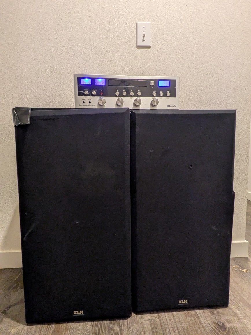 Radio Player With KLH-9912 Speakers