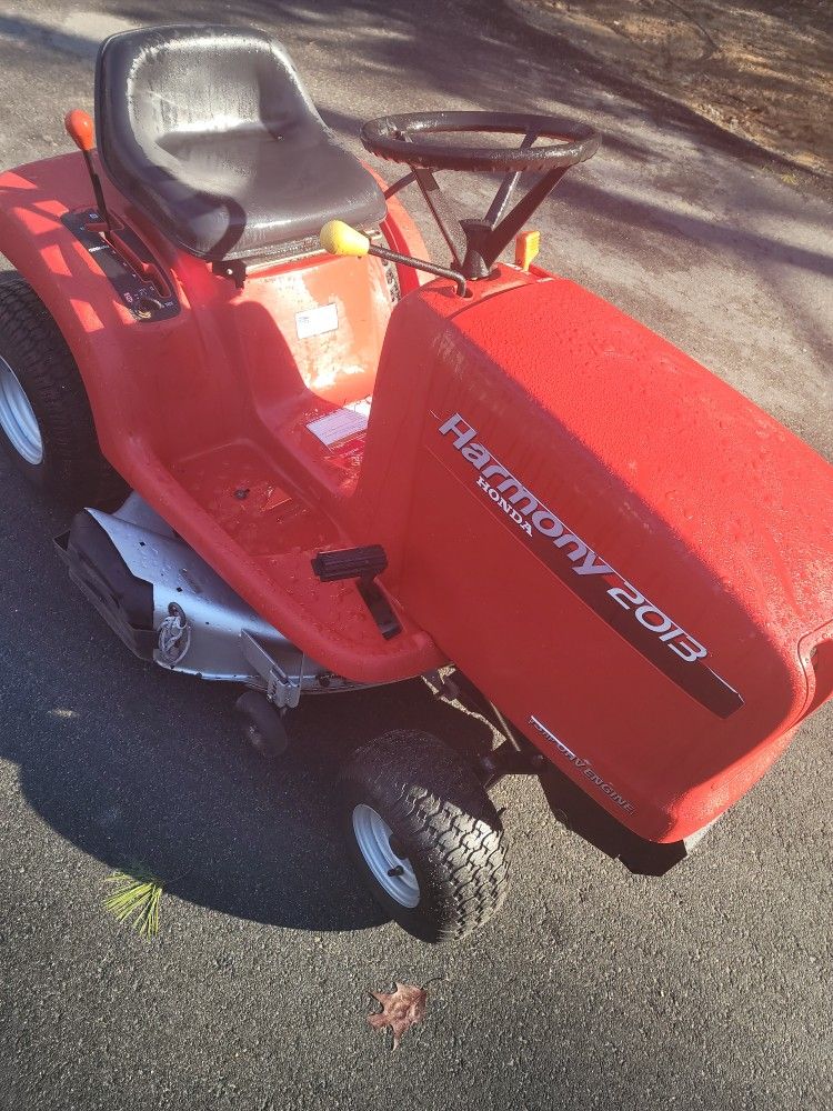 Honda Harmony 2013 Lawn Mower