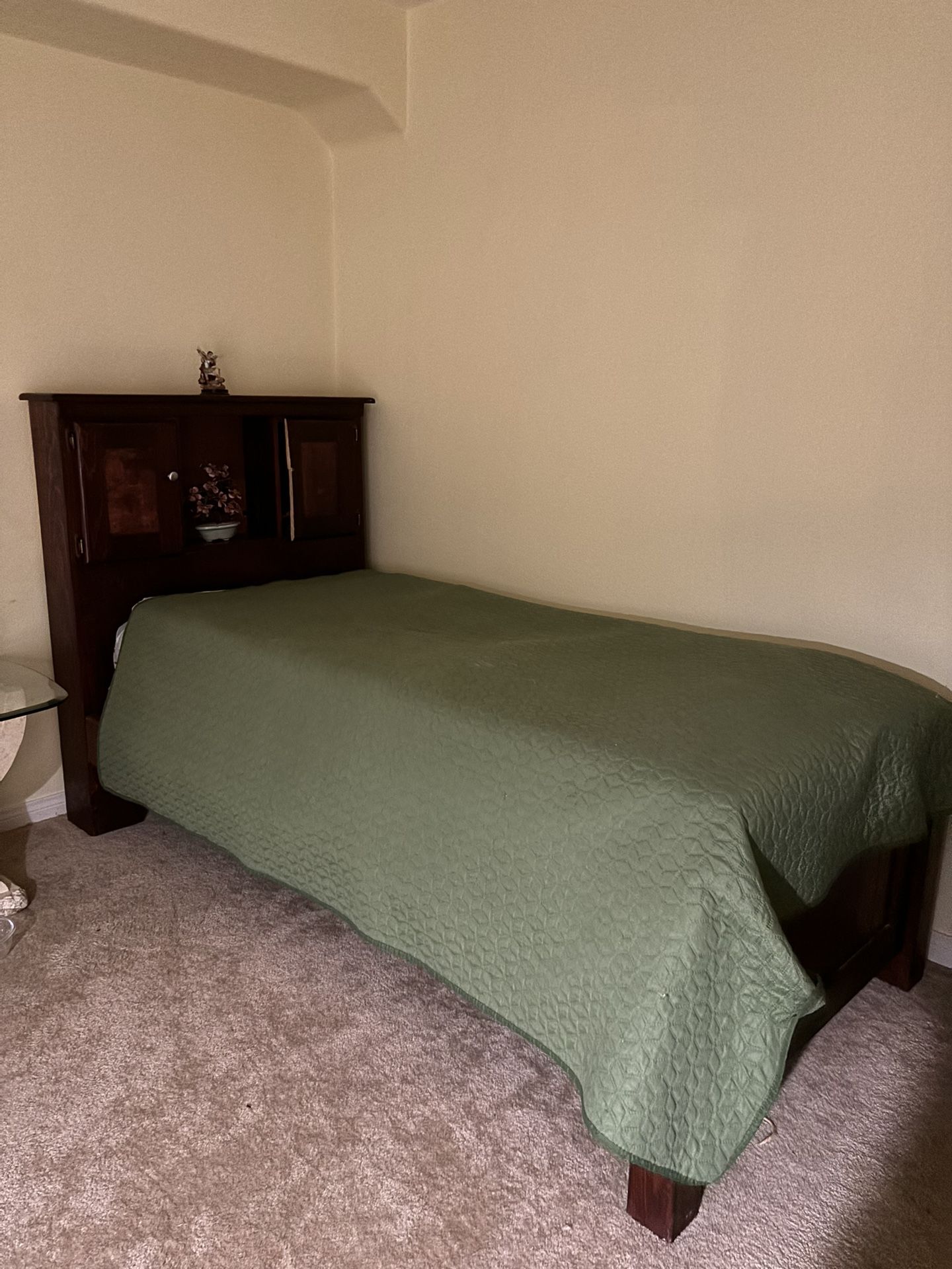 Twin bed frame with box spring