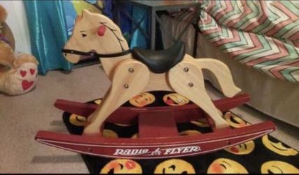 ~VINTAGE~Radio Flyer #317~Solid Wood Rocking Horse~Discontinued~Very Rare Find~Excellent Condition~$100~