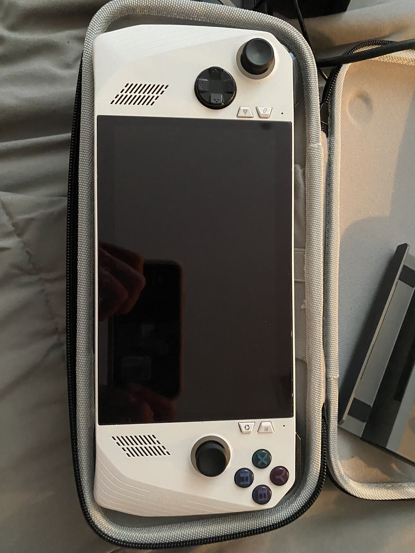 Rog Ally Z1 Extreme Handheld Gaming Pc