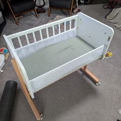 Comfy Cubs Bedside Bassinet Crib and Sleeper