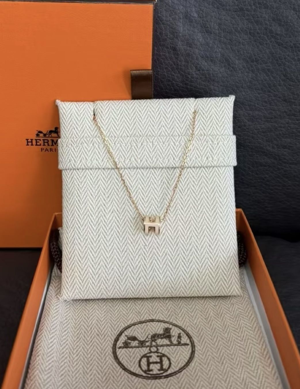 HERMES POP H Series Mini Pop H Logo Letter Decoration Metal Necklace Women's(25)26