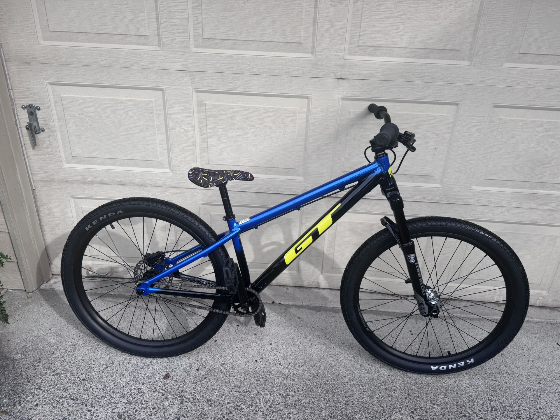 2021 Gt La Bomba Dirt Jumper (like New)