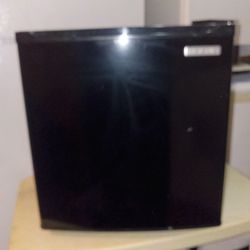 Insignia mini fridge works great