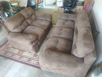 Sofa n love seat. Sofas..