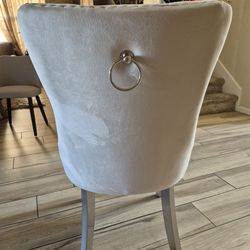 "New" Set 4 Chairs Metal Legs Just Ensemble