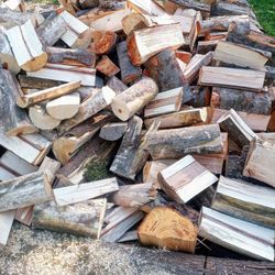 Dry Split Firewood 